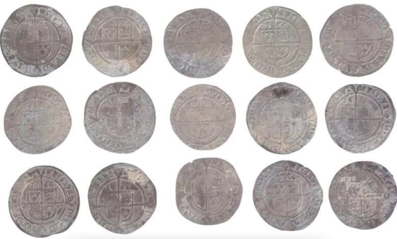 A SILVER SIXPENCE ELIZABETH I - Portcullis, c.1566;  and fourteen additional silver sixpences from Elizabeth I, ca. 1565–1567 (15)