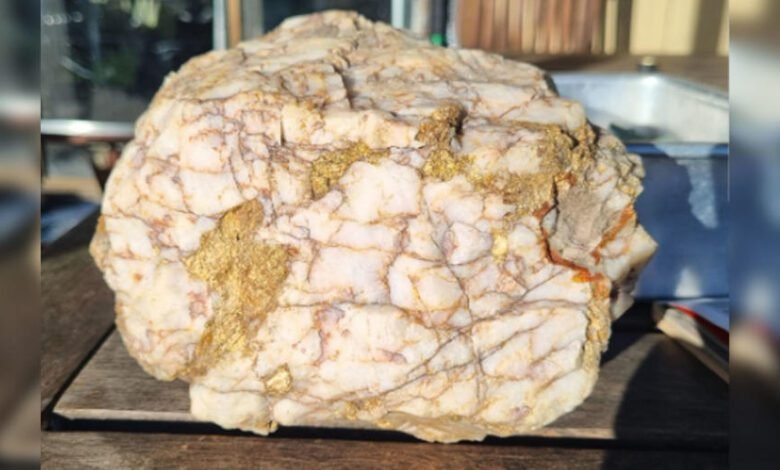 large quartz stone with gold.